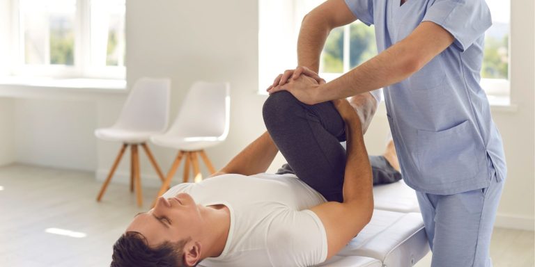 Knee replacement hip replacement surgeon in panchkula chandigarh Dr. Pradeep Aggarwal knee pain
